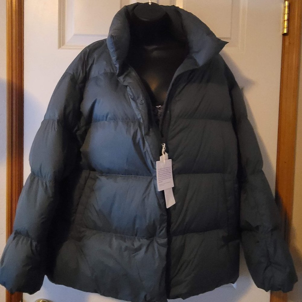 LARGE Fatigue Green Uniqlo Ultra Light Jacket